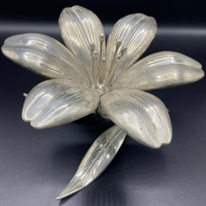 Fleur Cendrier en métal argenté