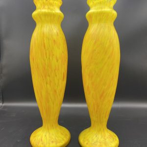 Paire de vases en Verre Marmoréen
