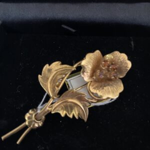 Broche Ancienne "fleur Plaqué Or et pierres"