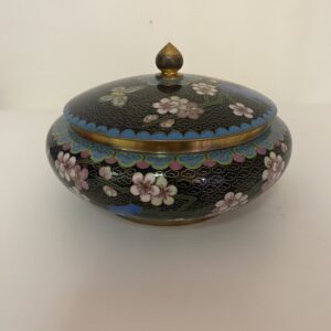 Bonbonnière Cloisonnée sur fond noir