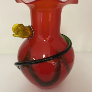 Vase verre soufflé rouge fleur jaune